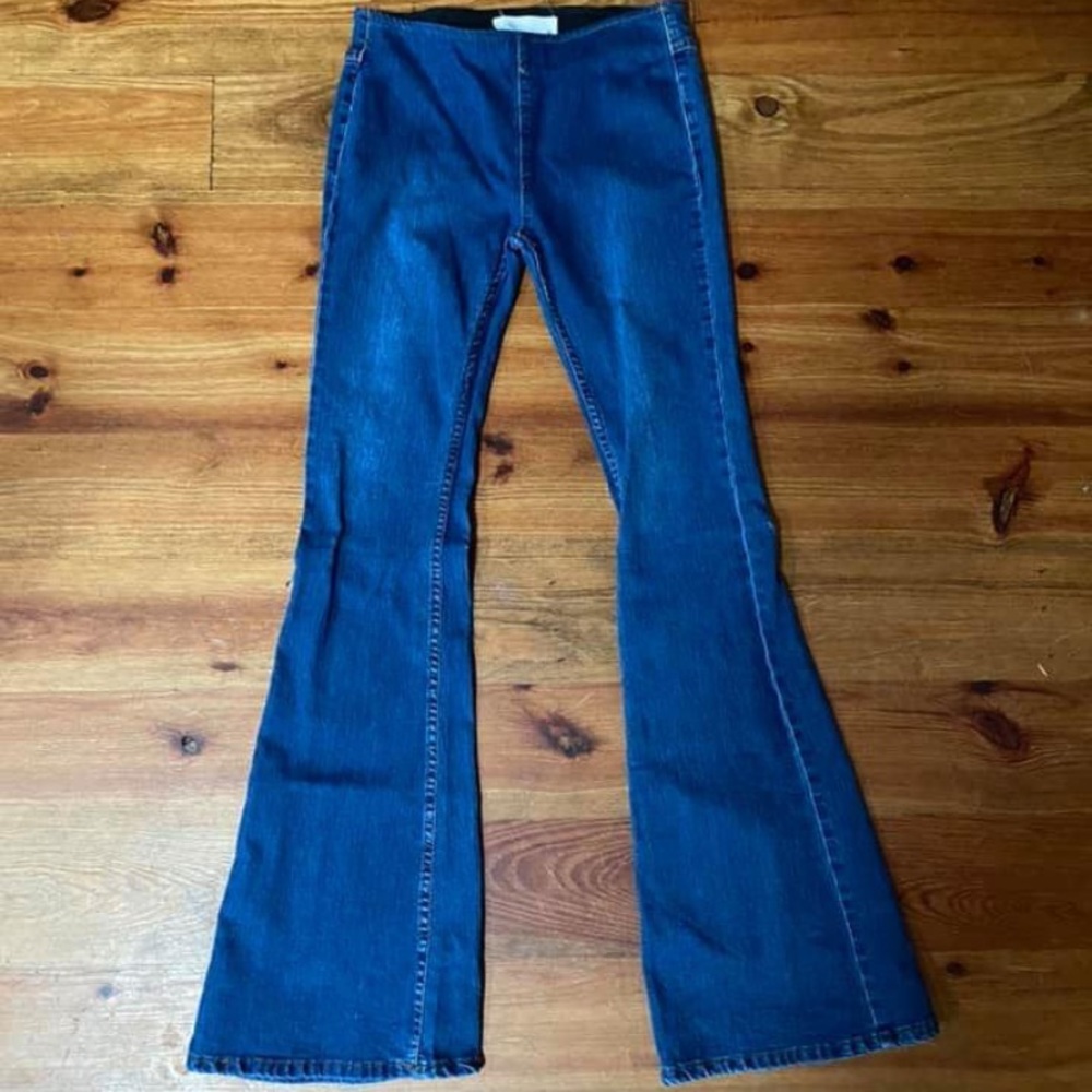 ✨ dark wash flare jeans ✨